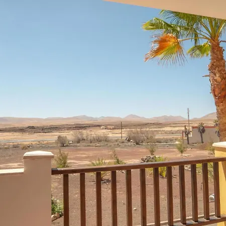 Cozy With Pool Near The Beach Διαμέρισμα La Oliva